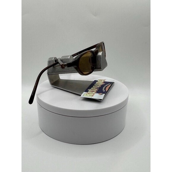 Vintage Y2K Sunglasses | Mini Frame Style | Brown Plastic Frame | Brown Sun Lens - Picture 10 of 10